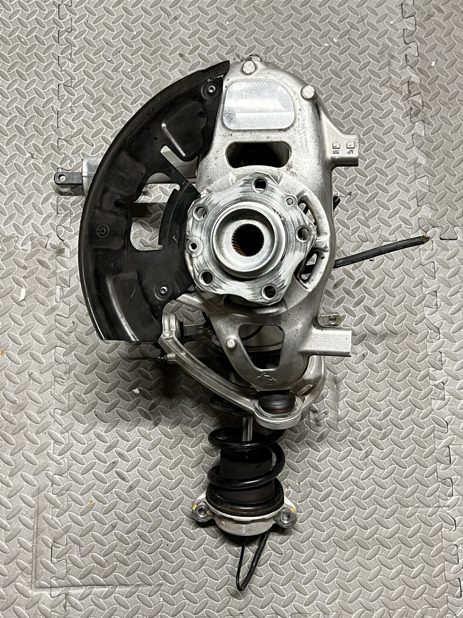 7B9B1F95-7C8D-47CE-9761-11E5ABE49D21